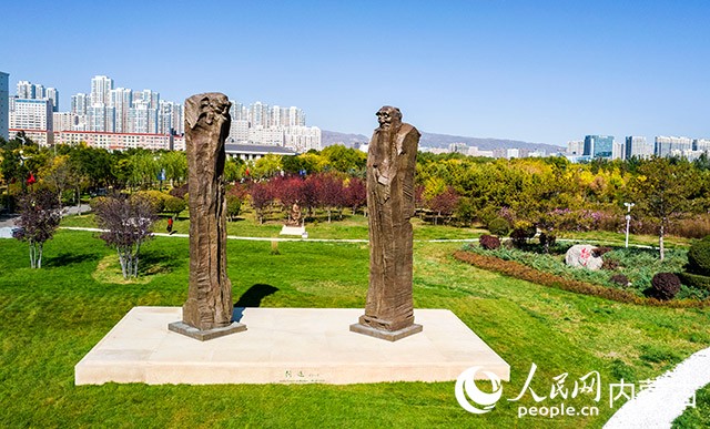 La prima Mostra Internazionale di Scultura di Hohhot si apre al Museo d'arte della scultura di Hohhot