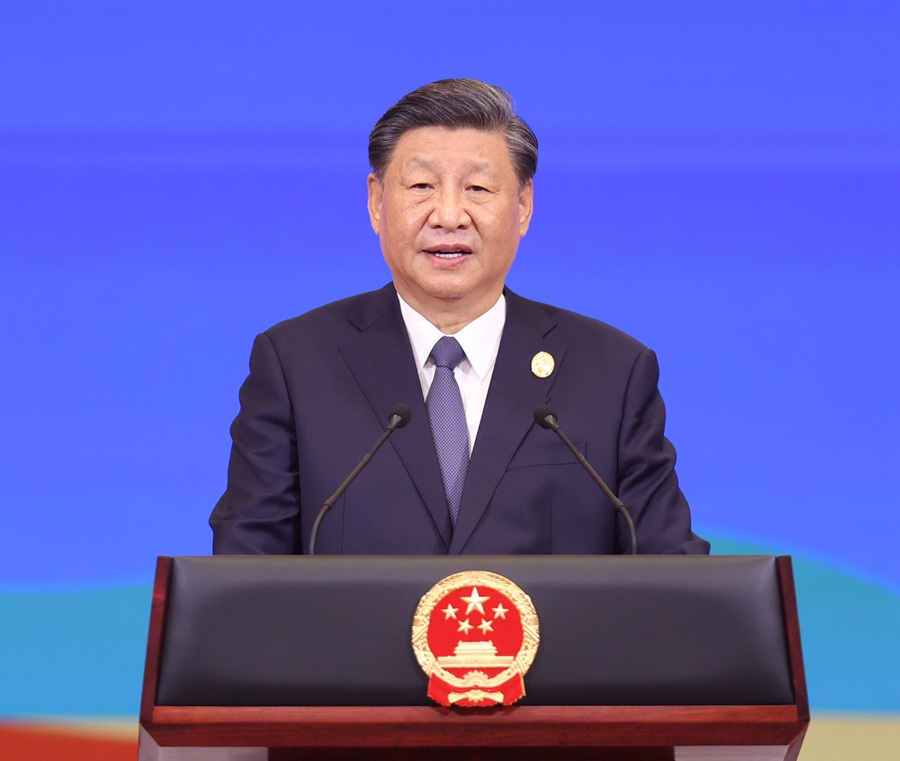 Xi Jinping e Peng Liyuan hanno preparato un banchetto per gli ospiti internazionali partecipanti al terzo Forum della Belt and Road per la Cooperazione Internazionale