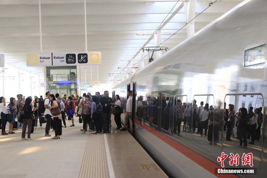 Entrata in servizio la ferrovia ad alta velocità Jiakarta-Bandung