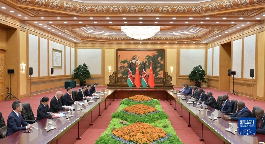 Incontro tra Xi Jinping e il presidente keniano William Samoei Ruto