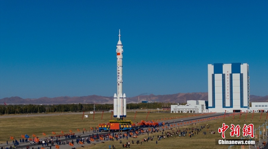 Trasferita all'area di lancio la combinazione navicella Shenzhou-17 e il razzo vettore