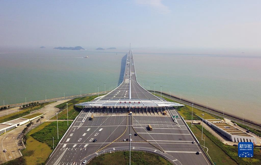 Il ponte Hong Kong-Zhuhai-Macao, 36 milioni di entrate e uscite in cinque anni