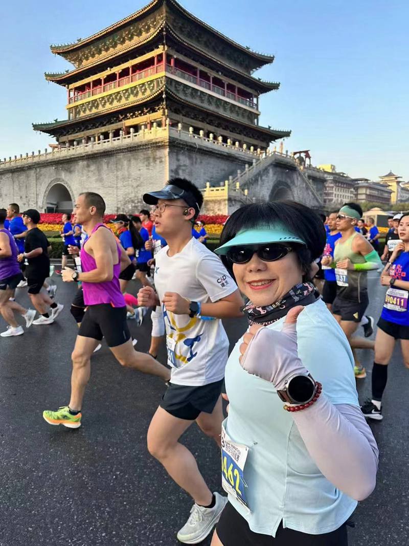 La Maratona di Xi'an: 3500 corridori riuniti nella città antica