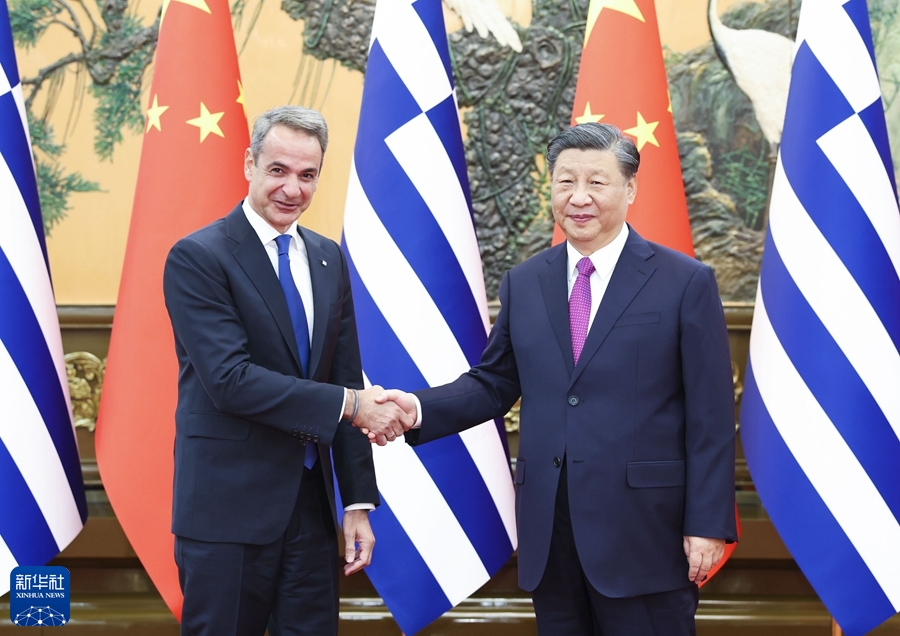 Xi Jinping incontra il premier greco Kyriakos Mitsotakis