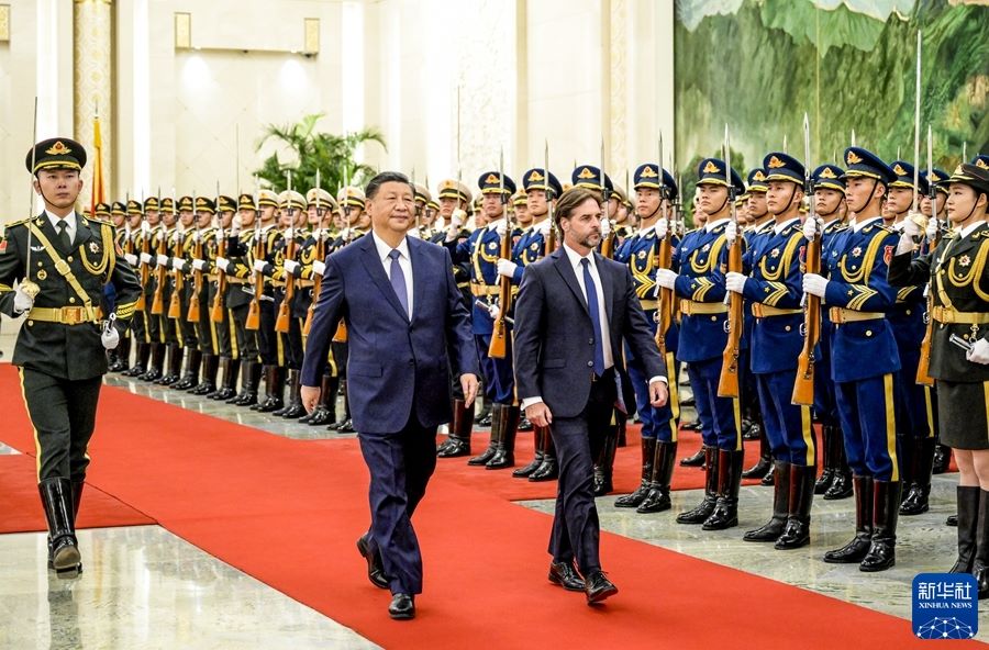 Xi Jinping: colloquio con il presidente uruguaiano Luis Alberto Lacalle Pou