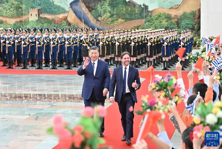 Xi Jinping: colloquio con il presidente uruguaiano Luis Alberto Lacalle Pou