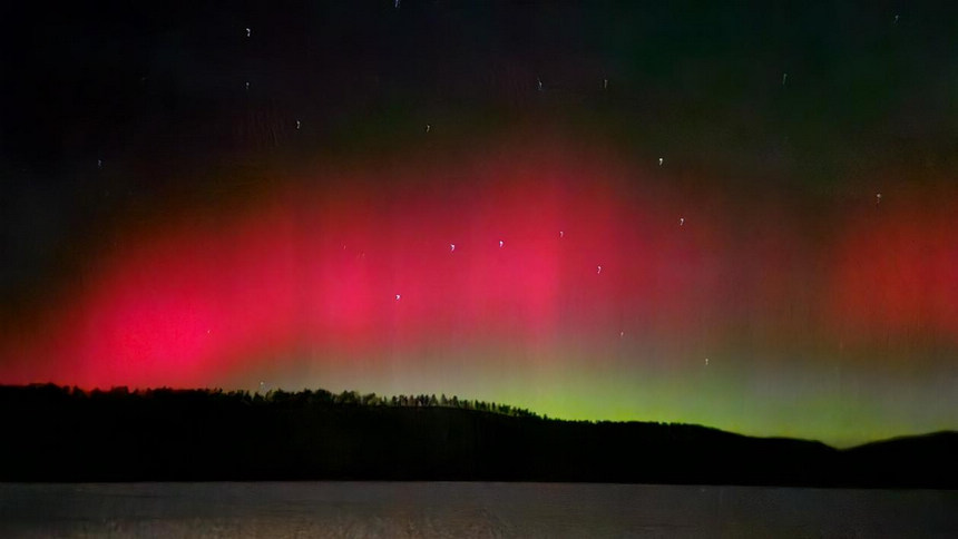 La Cina settentrionale illuminata da splendide aurore nel fine settimana