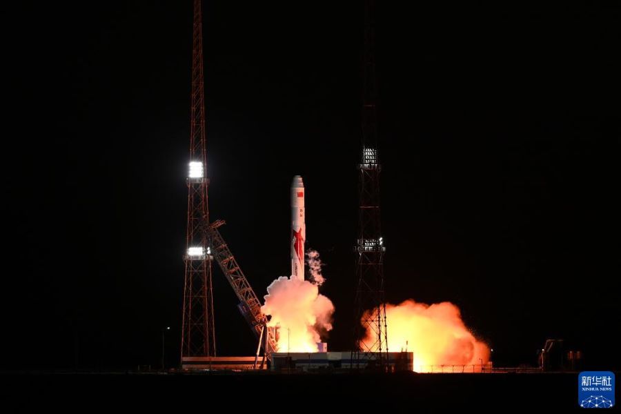 Cina, lanciato con successo il razzo vettore Zhuque-2