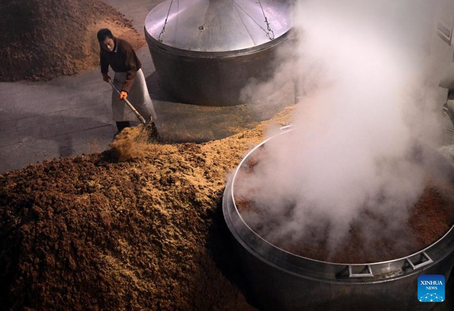 Uno sguardo alla produzione tradizionale di Baijiu nella contea di Baofeng, Henan