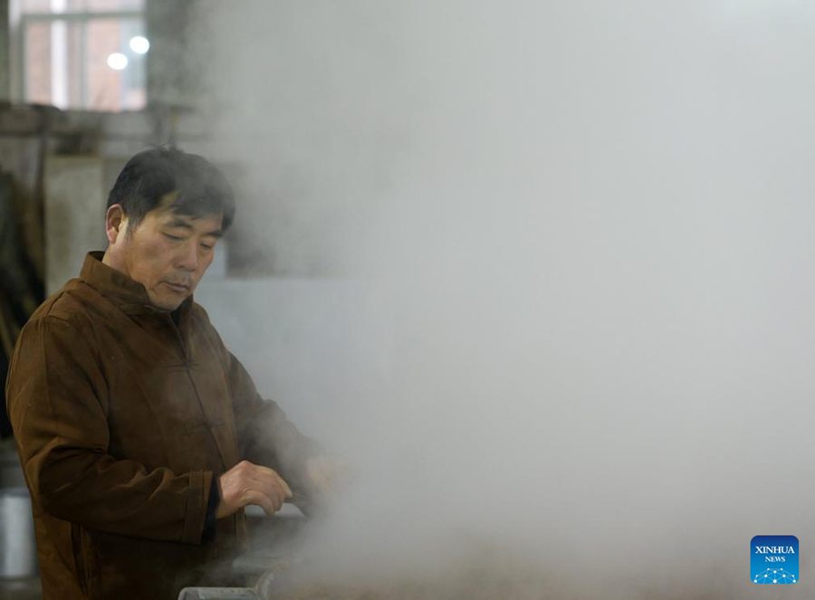 Uno sguardo alla produzione tradizionale di Baijiu nella contea di Baofeng, Henan