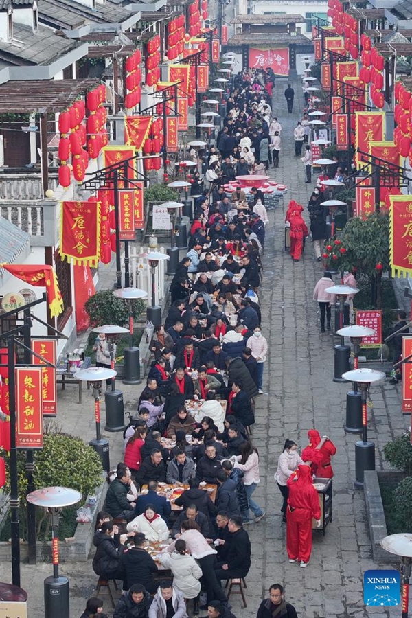 Contea di Shiquan: banchetto Paotang porta il gusto del Capodanno rurale