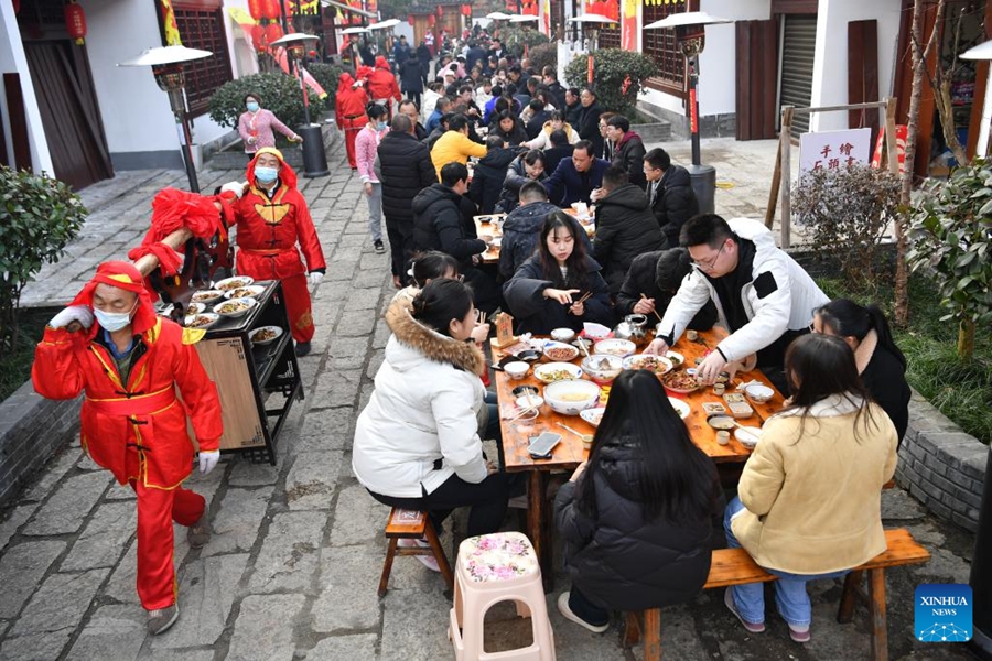 Contea di Shiquan: banchetto Paotang porta il gusto del Capodanno rurale