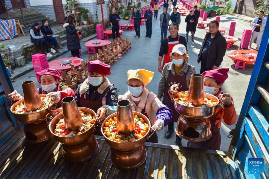 Il clima mite dello Yunnan attira frotte di turisti