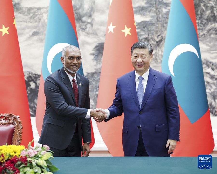 Colloquio tra Xi Jinping e il presidente delle Maldive Mohamed Muizzu