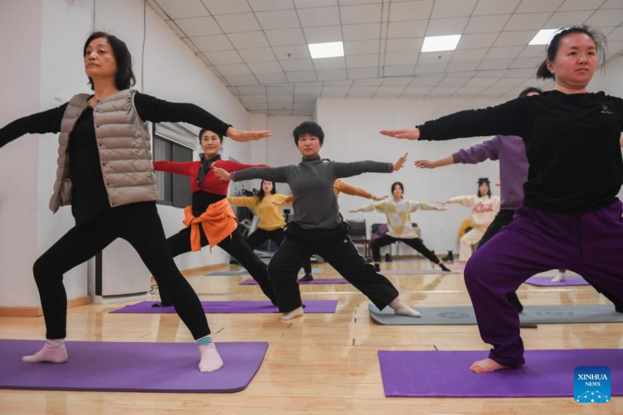 Scuola serale attira i giovani a Wuhan