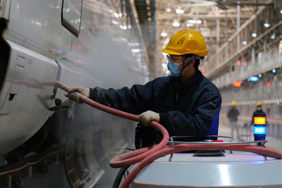 Xi'an: ispezione dei treni a trazione multipla in vista del boom di viaggi della Festa di Primavera