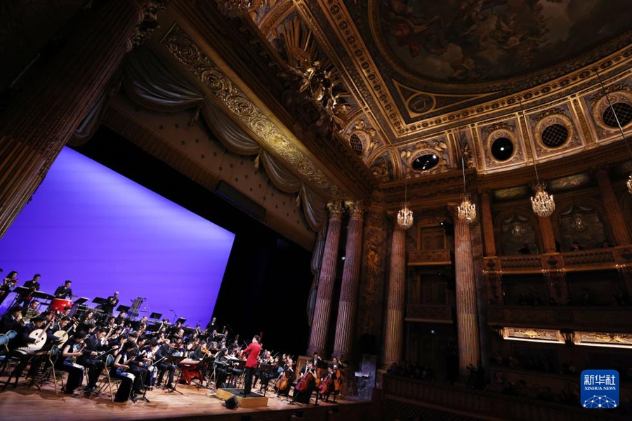 Parigi, concerto per l'apertura dell'Anno del turismo e della cultura Cina-Francia