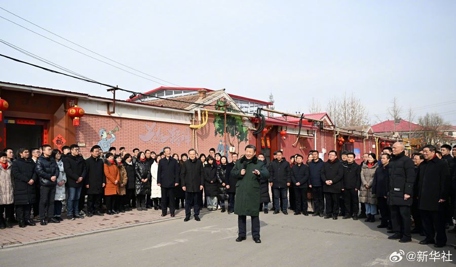 Xi Jinping visita i quadri di base e la popolazione di Tianjin alla vigilia della Festa di Primavera