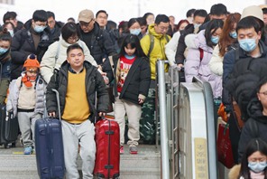 Oltre 2,3 miliardi di viaggi passeggeri durante le vacanze della Festa di Primavera in Cina