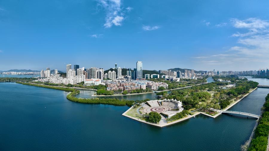 Vista panoramica del lago Yundang e i suoi dintorni a Xiamen, nella provincia del Fujian. (24 gennaio 2024 - Xinhua/Jiang Kehong)