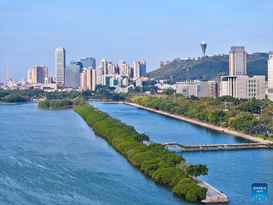 Vista aerea del lago Yundang a Xiamen, nella provincia del Fujian, nel sud-est della Cina. (24 gennaio 2024 - Xinhua/Jiang Kehong)