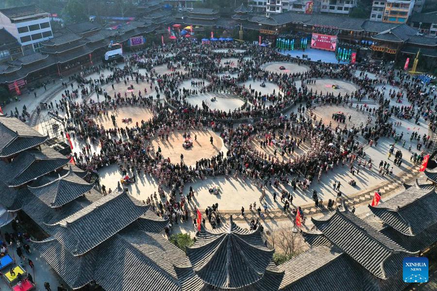 Il popolo Miao celebra la festa di Gannangxiang nel Guizhou