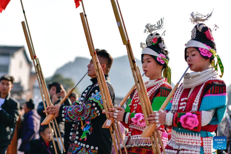 Il popolo Miao celebra la festa di Gannangxiang nel Guizhou