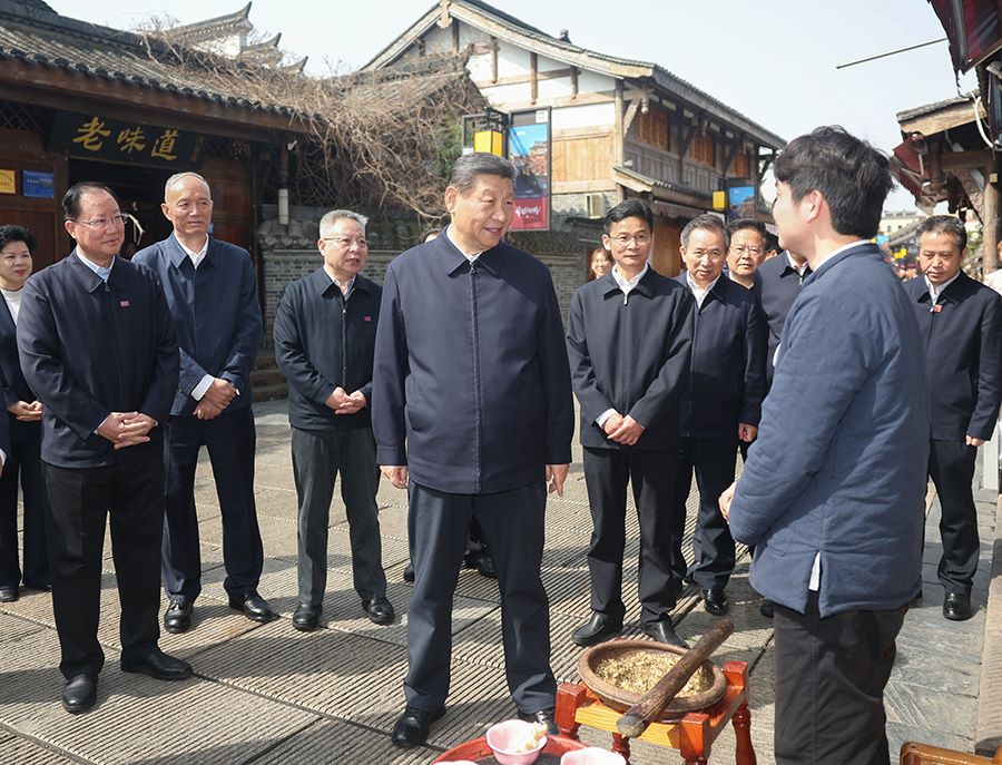 Ispezione di Xi Jinping a Changde, nella provincia dello Hunan