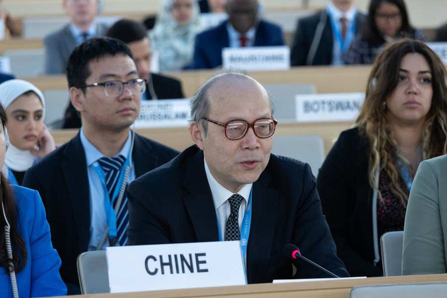 Chen Xu, rappresentante permanente della Cina presso l'ufficio di Ginevra delle Nazioni Unite (ONU) e presso altre organizzazioni internazionali in Svizzera, parla durante la 55a sessione del Consiglio per i Diritti Umani delle Nazioni Unite a Ginevra, Svizzera. (29 febbraio 2024 - Xinhua/Shi Song)