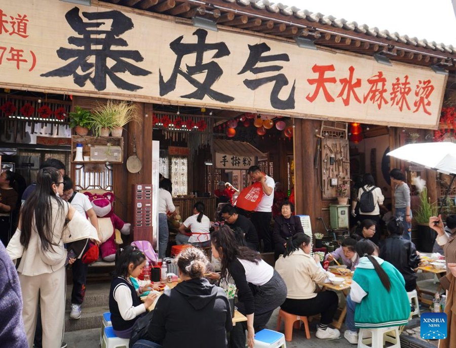 Tianshui, boom turistico durante le vacanze della Festa di Qingming