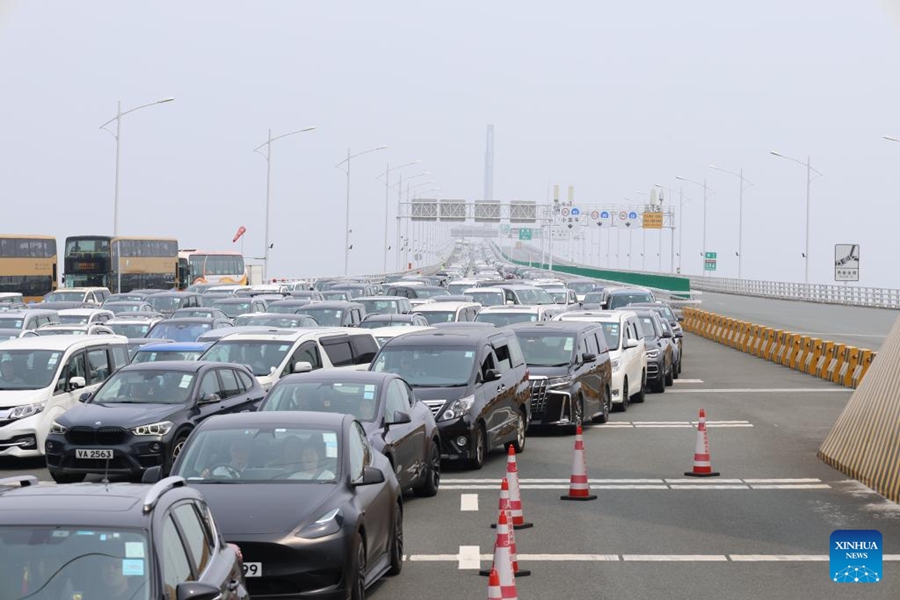 Il ponte Hong Kong-Zhuhai-Macao registra un traffico da record