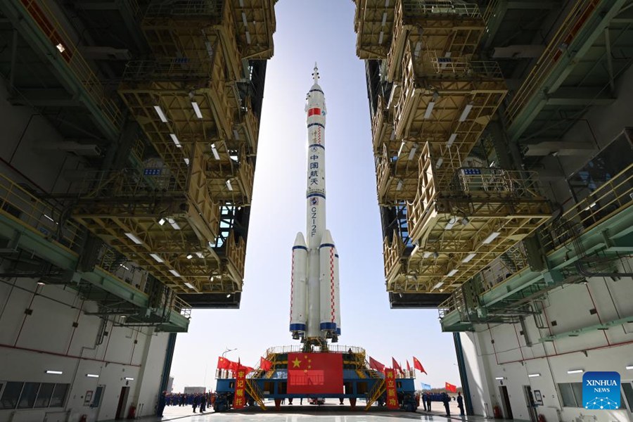 Lancio nel prossimo futuro della combinazione della navicella Shenzhou-18 e del razzo vettore Lunga Marcia 2F Yao-18