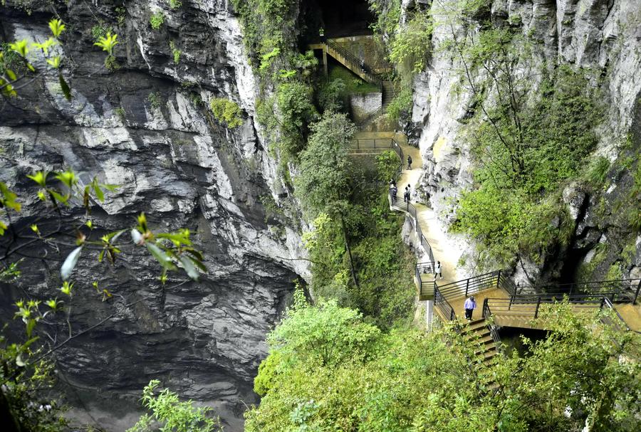 Parco geologico nella contea di Xuanen nella prefettura autonoma Tujia e Miao di Enshi, provincia dello Hubei. (4 maggio 2024 - Song Wen/Xinhua)