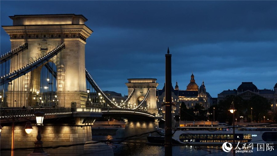 Budapest, la perla sul Danubio