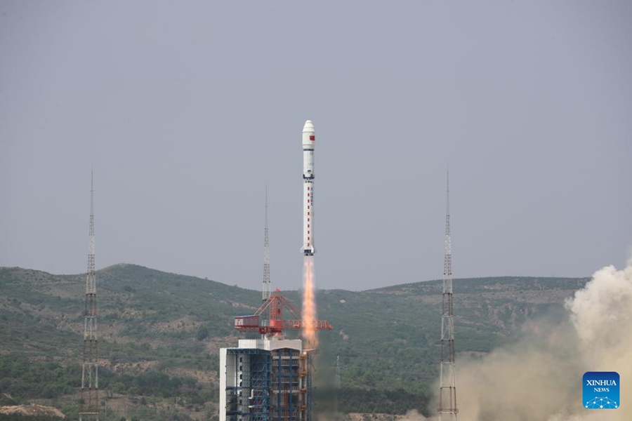 La Cina lancia con successo 4 satelliti della costellazione Beijing-3C