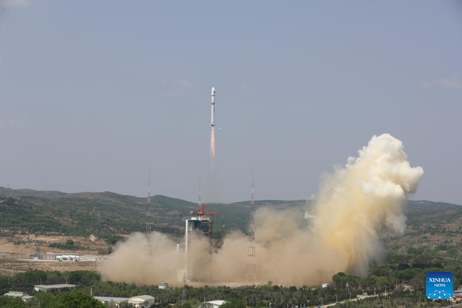 La Cina lancia con successo 4 satelliti della costellazione Beijing-3C