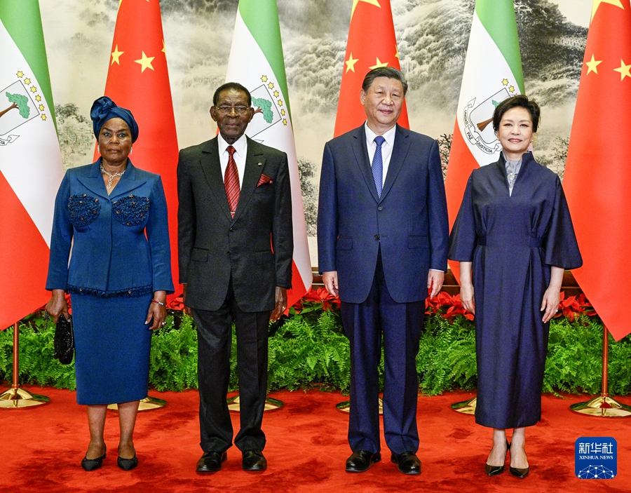 Xi Jinping incontra il presidente della Guinea Equatoriale