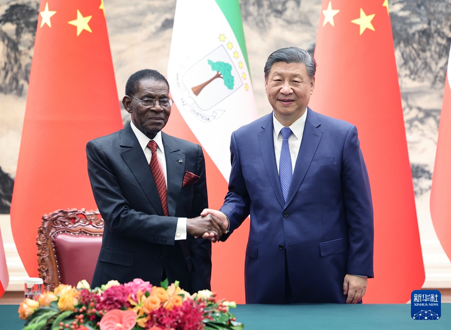 Xi Jinping incontra il presidente della Guinea Equatoriale