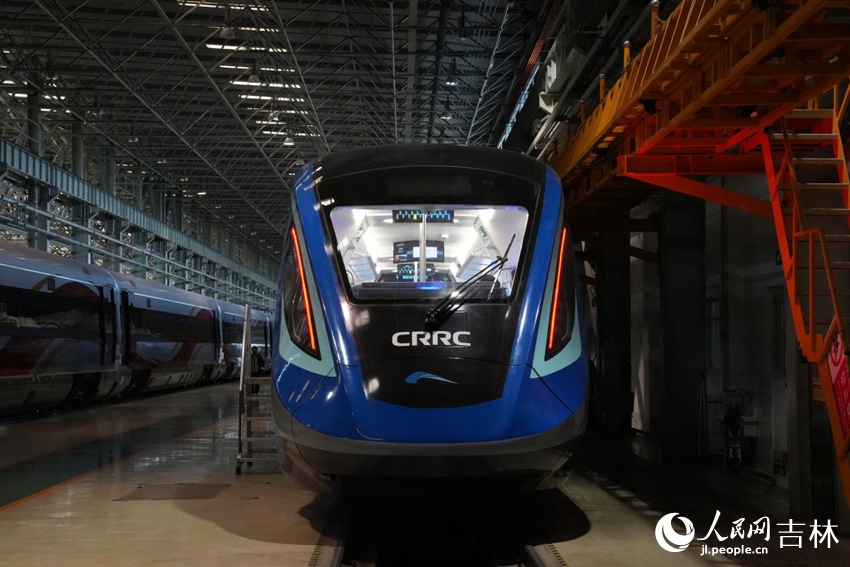 Primo treno metropolitano a idrogeno della Cina prodotto a Changchun