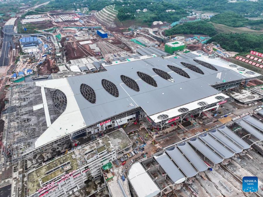 In costruzione la stazione ferroviaria di Chongqing Est nella Cina occidentale