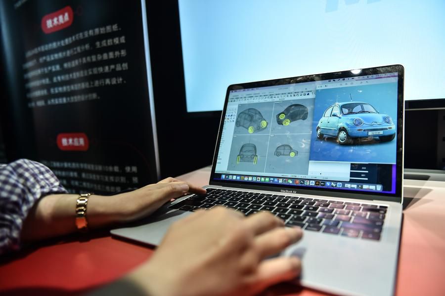 Software di intelligenza artificiale in mostra alla China Science Fiction Convention (CSFC) 2023 a Beijing, capitale della Cina. (30 maggio 2023 - Xinhua/Chen Zhonghao)