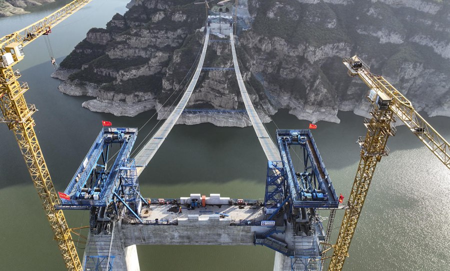 Henan, in costruzione il primo ponte sospeso a cavo ancorato a terra al mondo