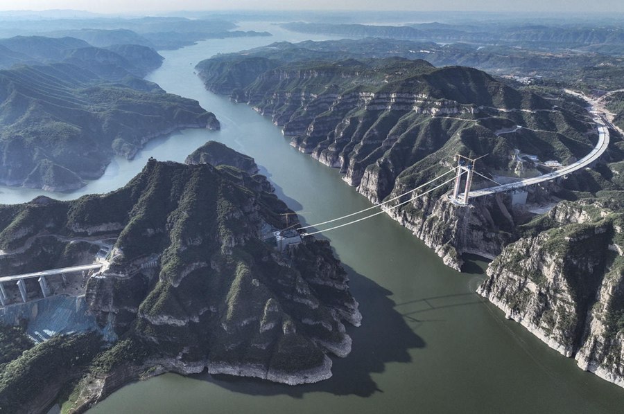 Henan, in costruzione il primo ponte sospeso a cavo ancorato a terra al mondo