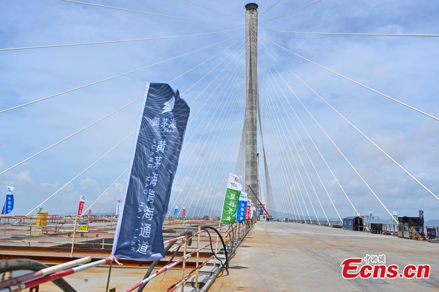 Posata l'ultima campata del ponte Huangmaohai