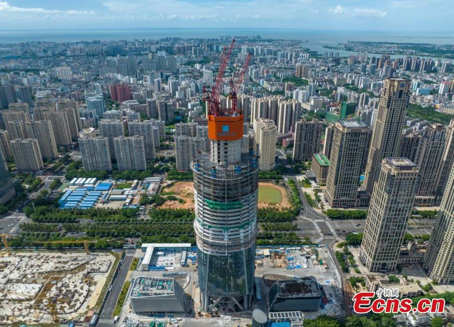 A metà strada la costruzione del più alto edificio di Hainan