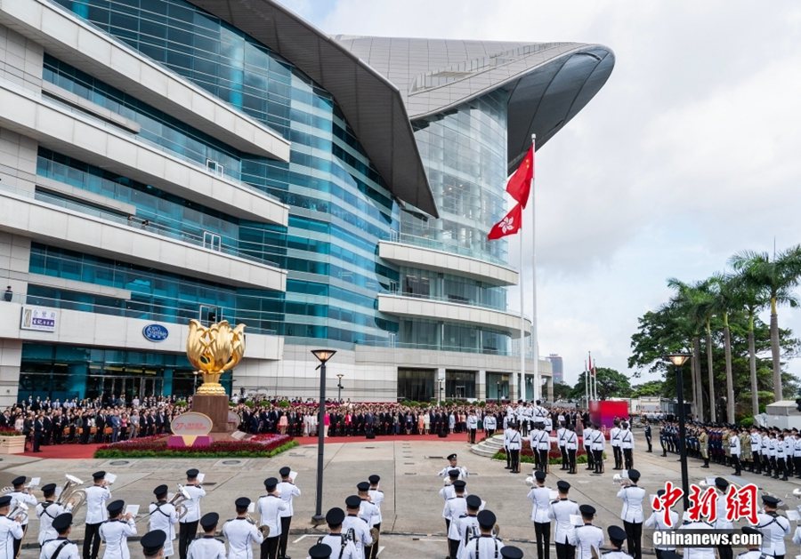 Hong Kong: alzabandiera e ricevimento per celebrare 27° anniversario ritorno alla madrepatria