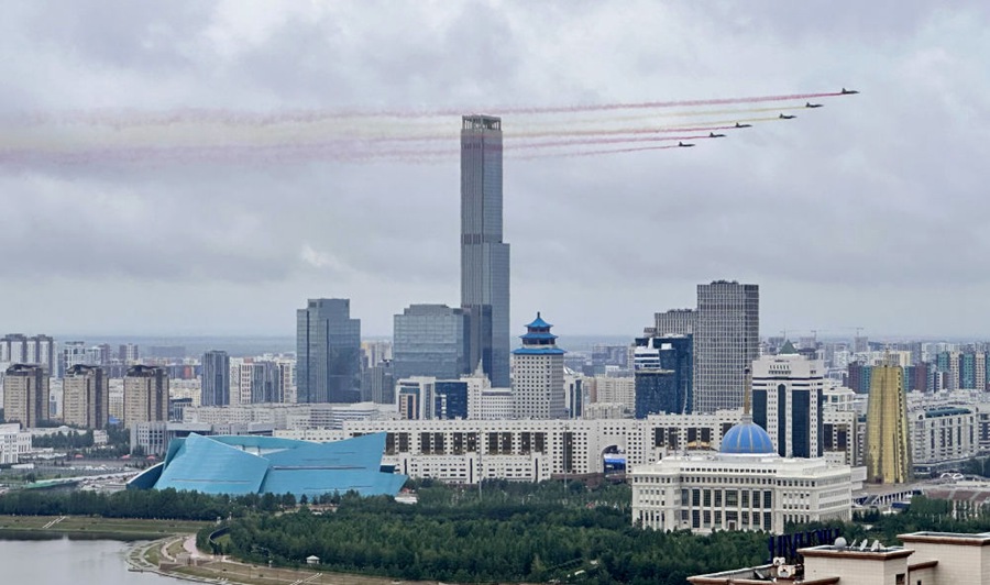 Xi Jinping è arrivato al palazzo presidenziale del Kazakistan