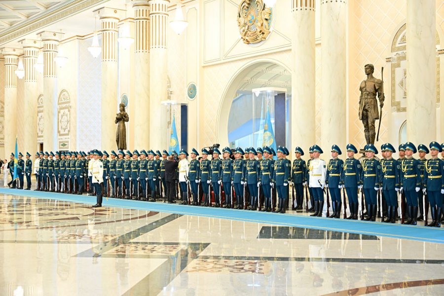 Xi Jinping è arrivato al palazzo presidenziale del Kazakistan