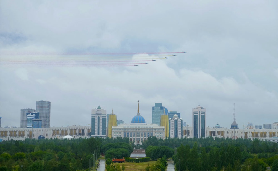 Xi Jinping è arrivato al palazzo presidenziale del Kazakistan