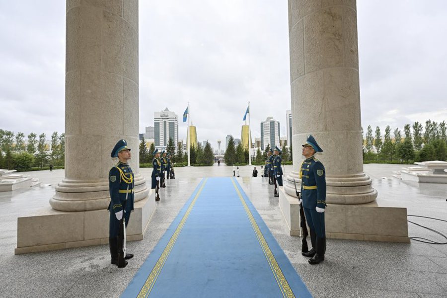 Xi Jinping è arrivato al palazzo presidenziale del Kazakistan